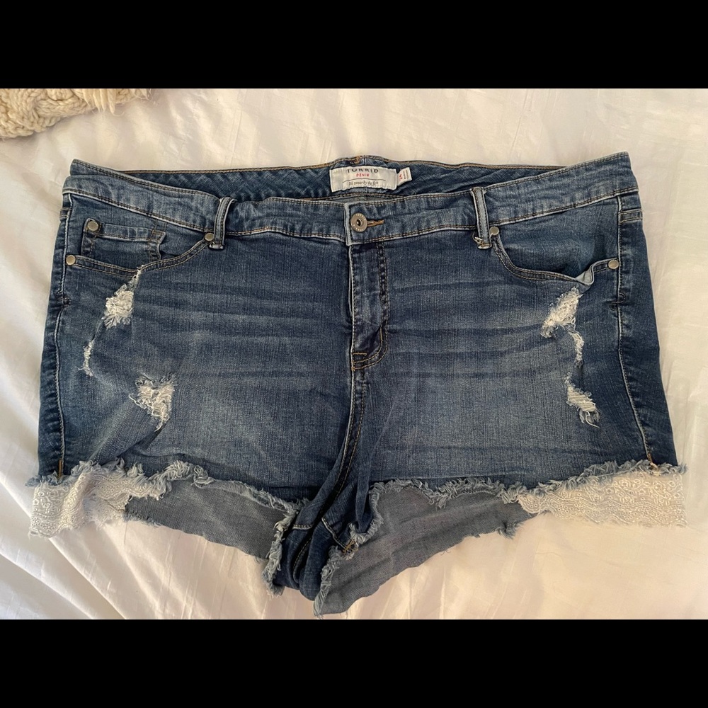 Torrid Jean shorts size 24